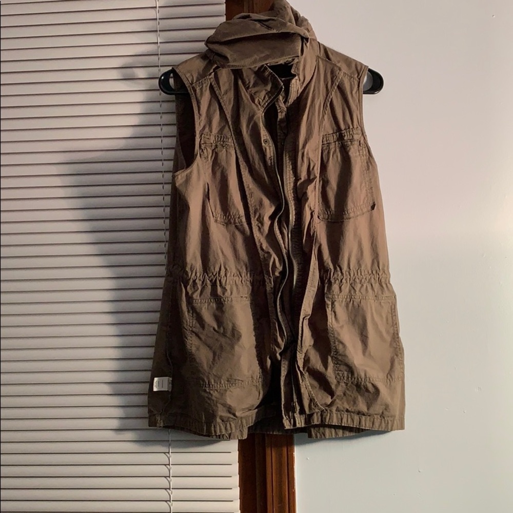 Army green vest with hood